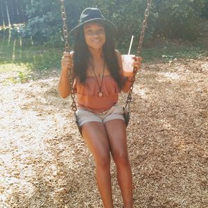 Meet your Posher, Renna